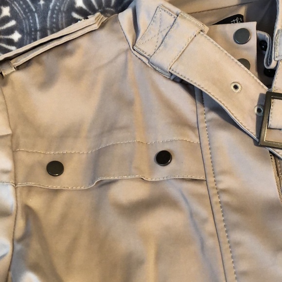 COPY - Tan safari jacket! Willi Smith medium - Picture 3 of 9